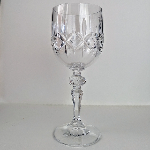 ROYAL IRISH Crystal - 6 Oz Wine Glass - Set Of 4 - Picture 5 of 8
